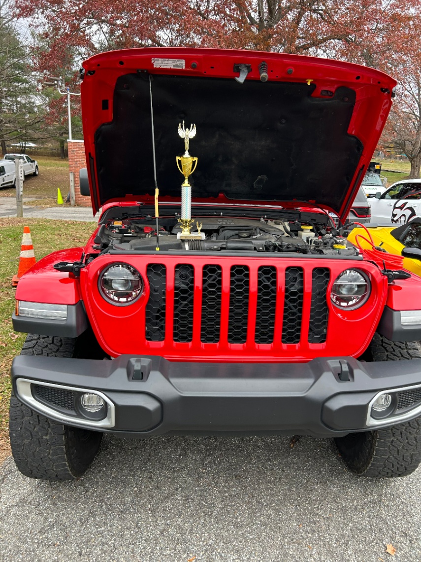 2021 Jeep Gladiator on Fox parts