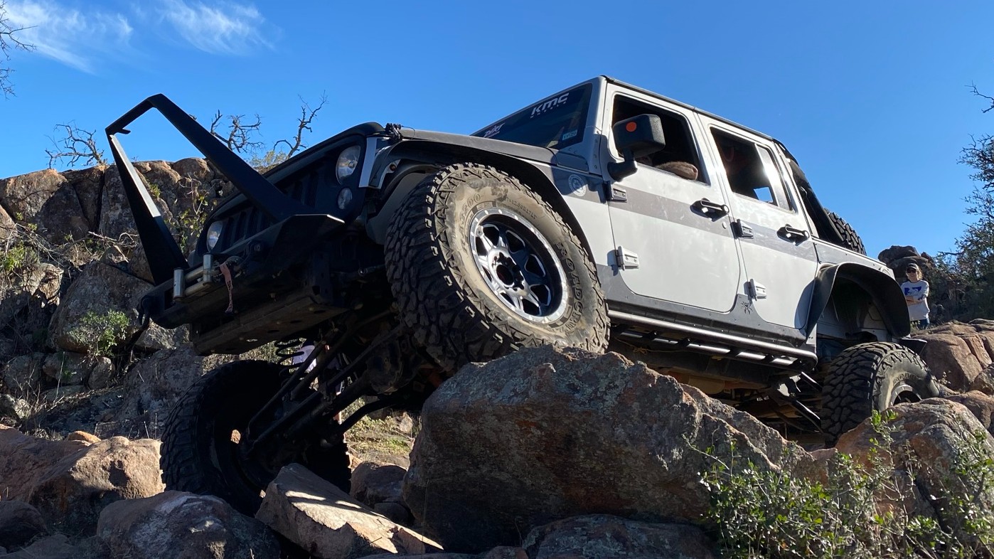 2012 Jeep Wrangler JKU on Carbon Offroad parts