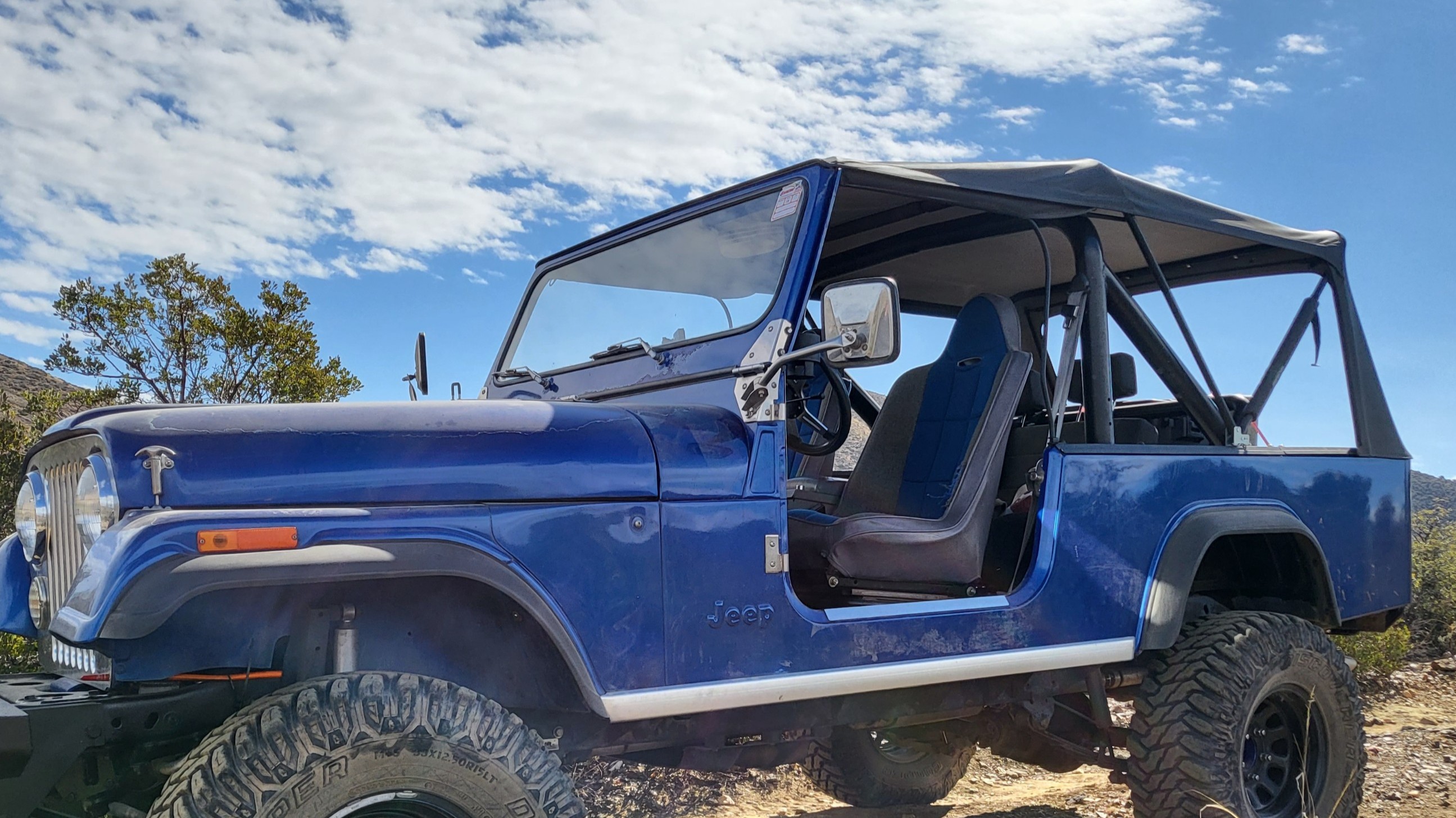 1982 Jeep Scrambler CJ-8 on M.O.R.E. Offroad parts