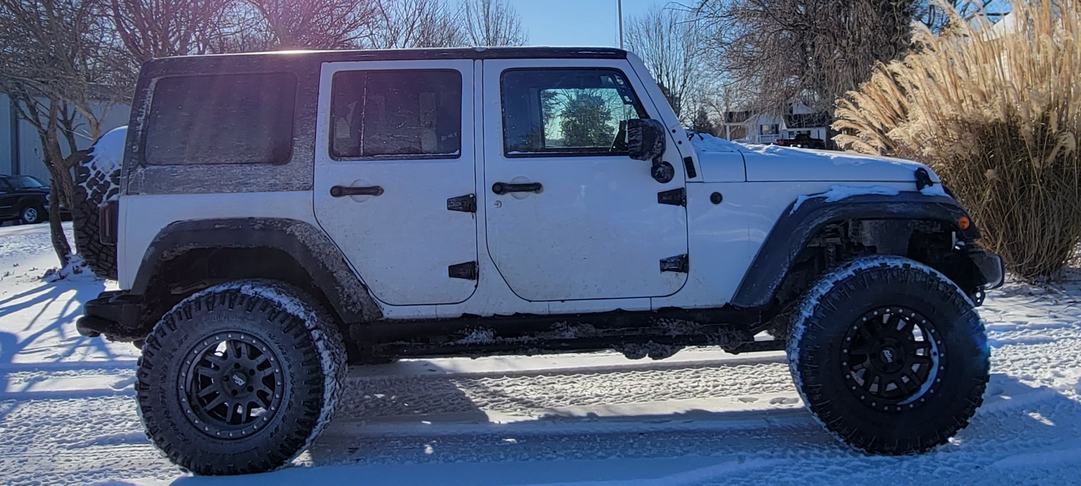 2014 Jeep Wrangler JKU on Teraflex exterior parts