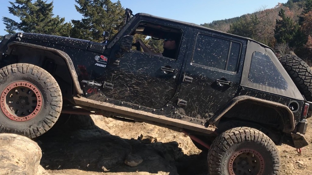 2007 Jeep Wrangler on Warn Zeon 10-S Platinum
