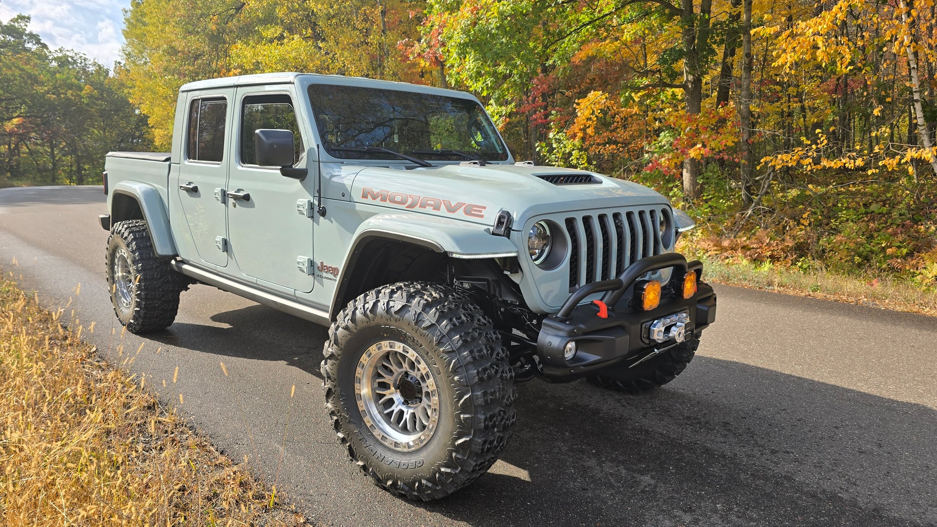 2023 Jeep Gladiator JT on Factor 55 FlatLink E