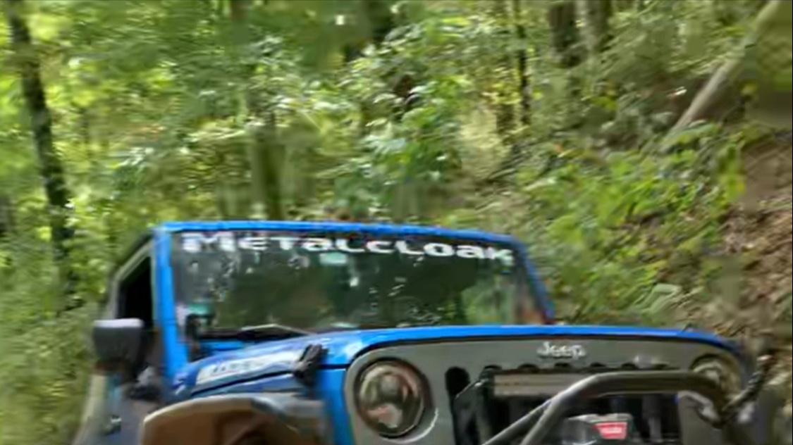 2015 Jeep Wrangler on Warn VR8-S