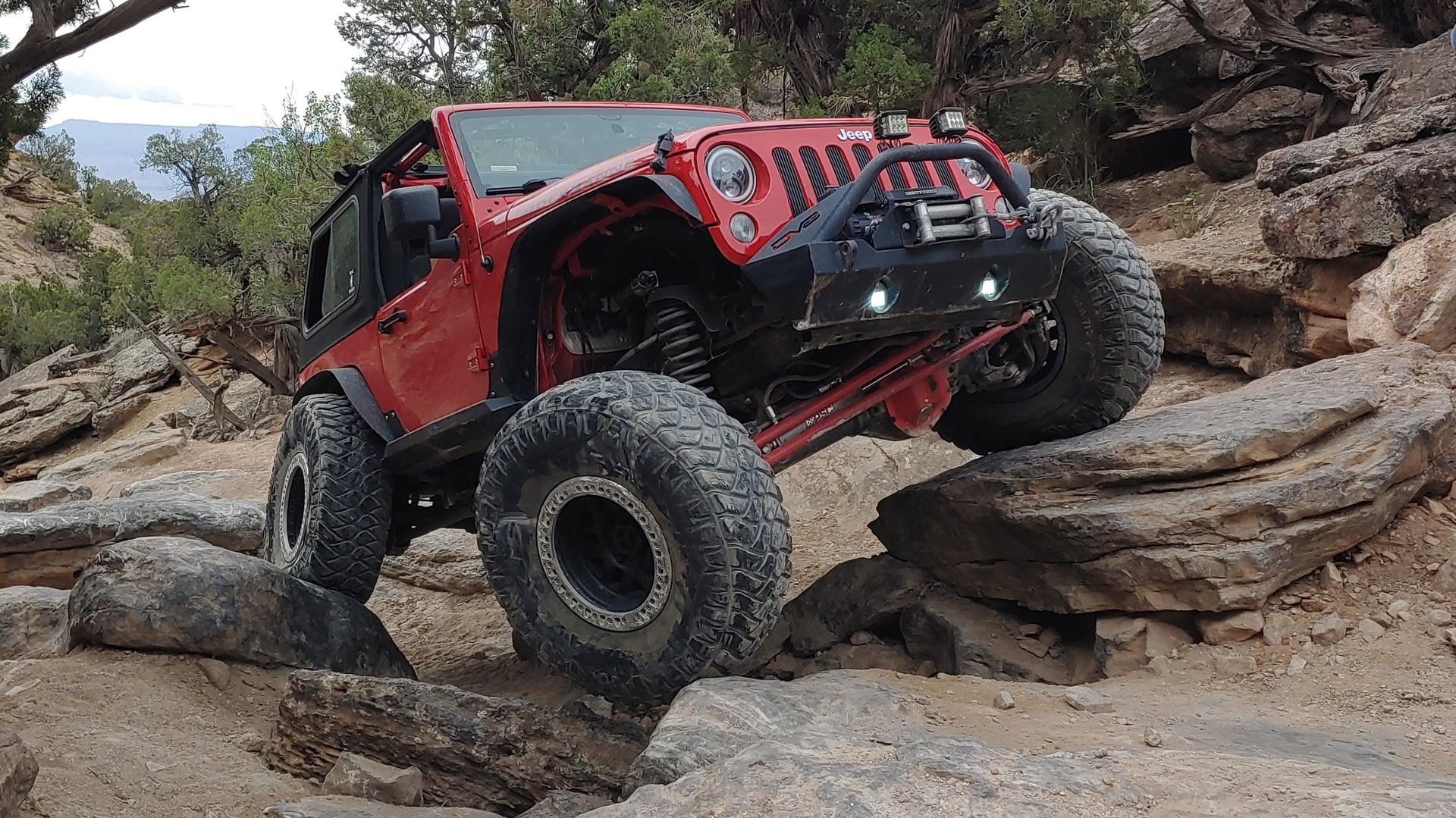 2016 Jeep Wrangler JK on Drake Offroad parts
