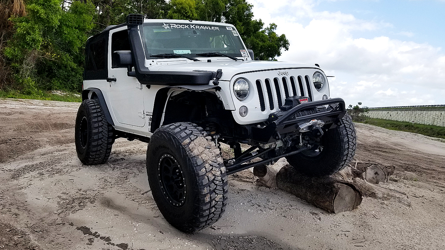 2015 Jeep Wrangler JK on Warn Zeon 10-S Platinum