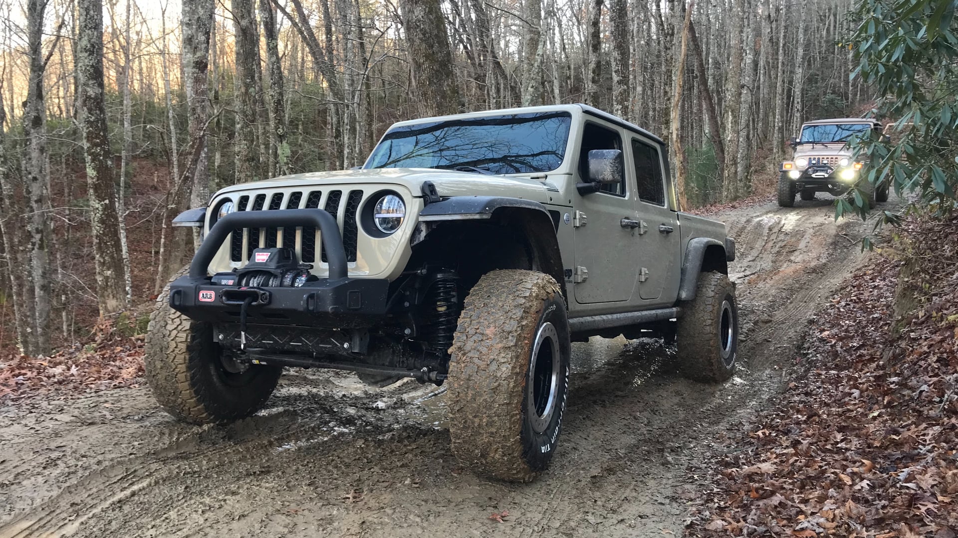 2020 Jeep Gladiator JT on Warn VR12