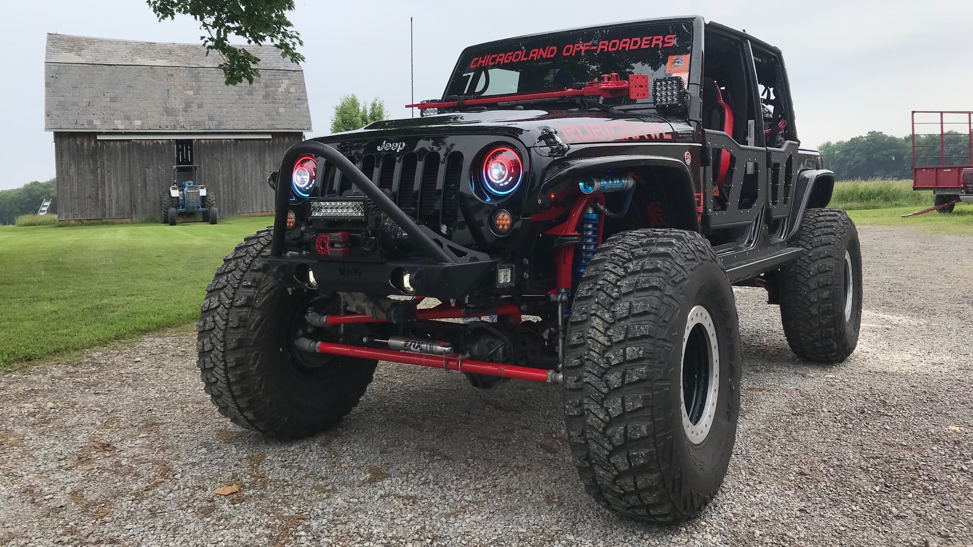 2016 Jeep Wrangler JKU on Drake Offroad parts