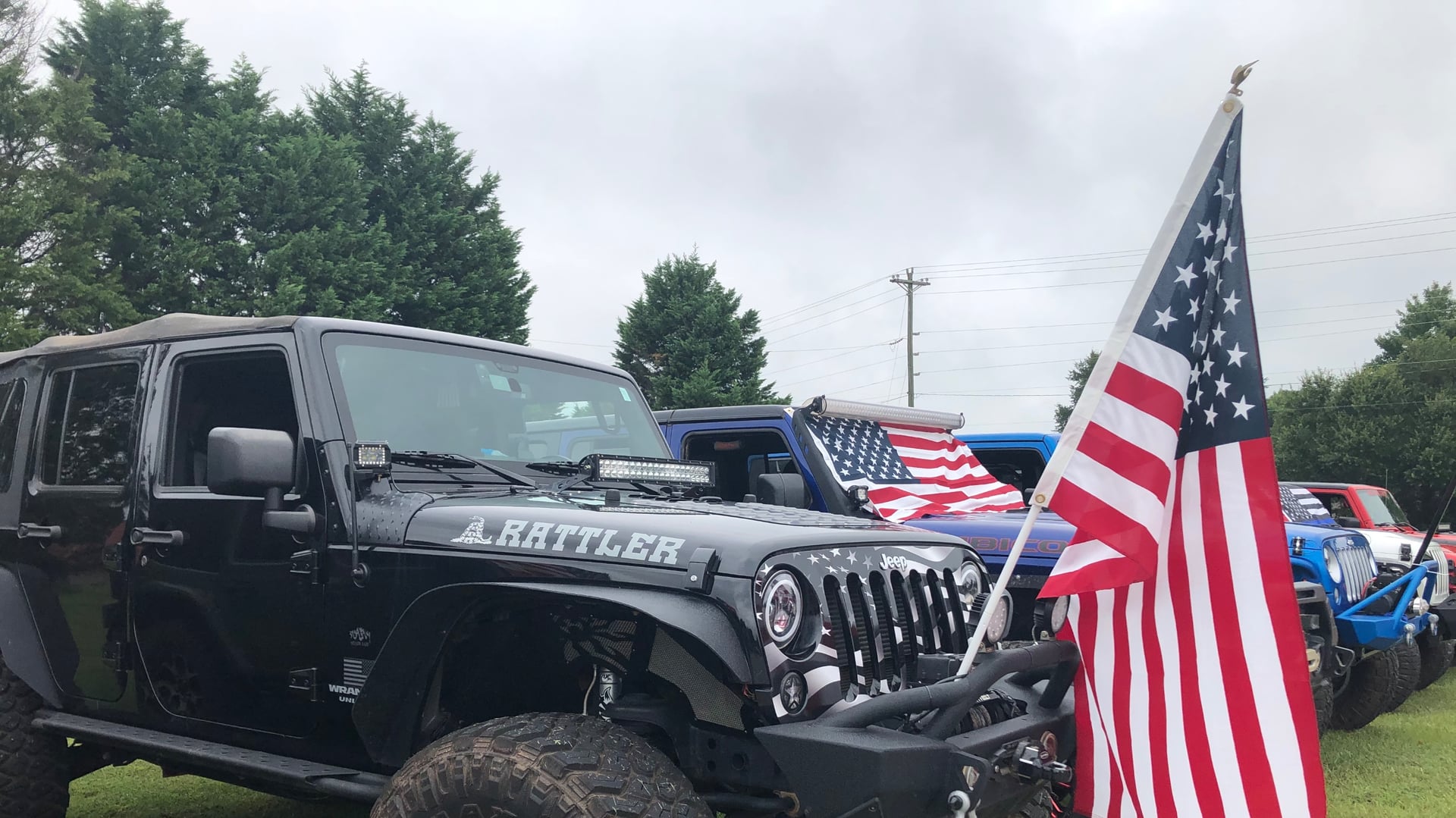 2016 Jeep Wrangler JKU on Carbon Offroad parts