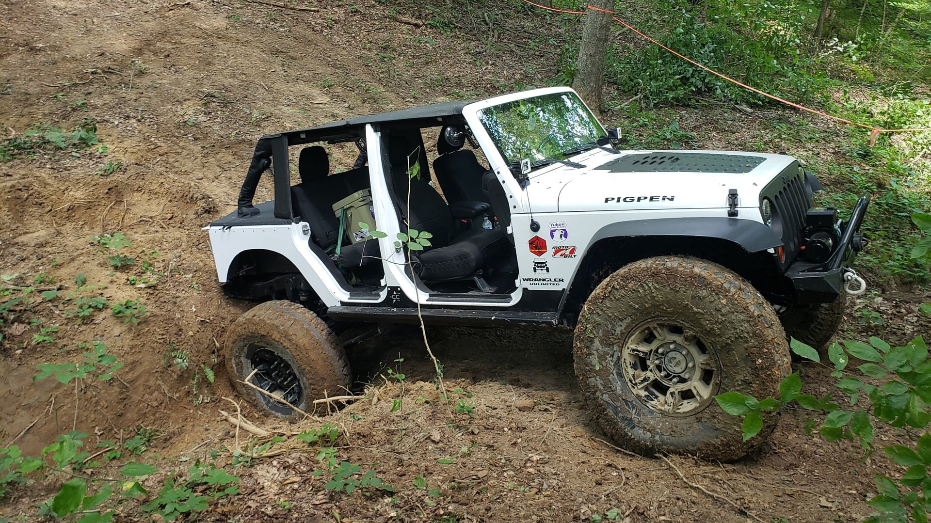 2011 Jeep Wrangler JKU on Crawler Conceptz parts