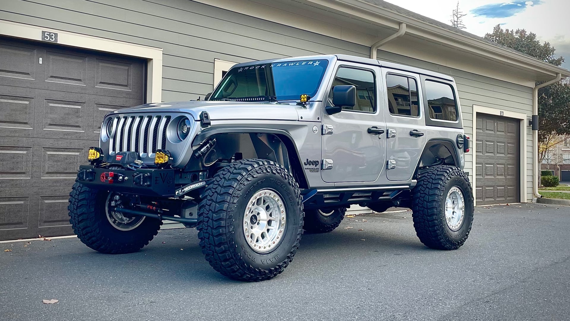 2021 Jeep Wrangler JLU on Vector Offroad parts