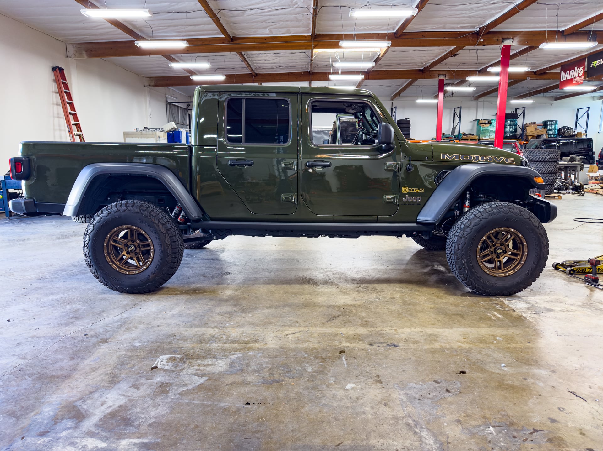 2023 Jeep Gladiator JT on Fox steering parts